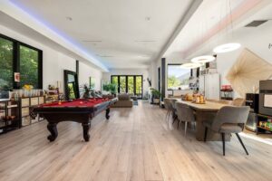 Montare-at-the-Valley-living-room-in-Sherman-Oaks-California