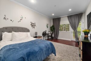 Relaxing-bed-at-our-mental-health-facility-near-Los-Angeles